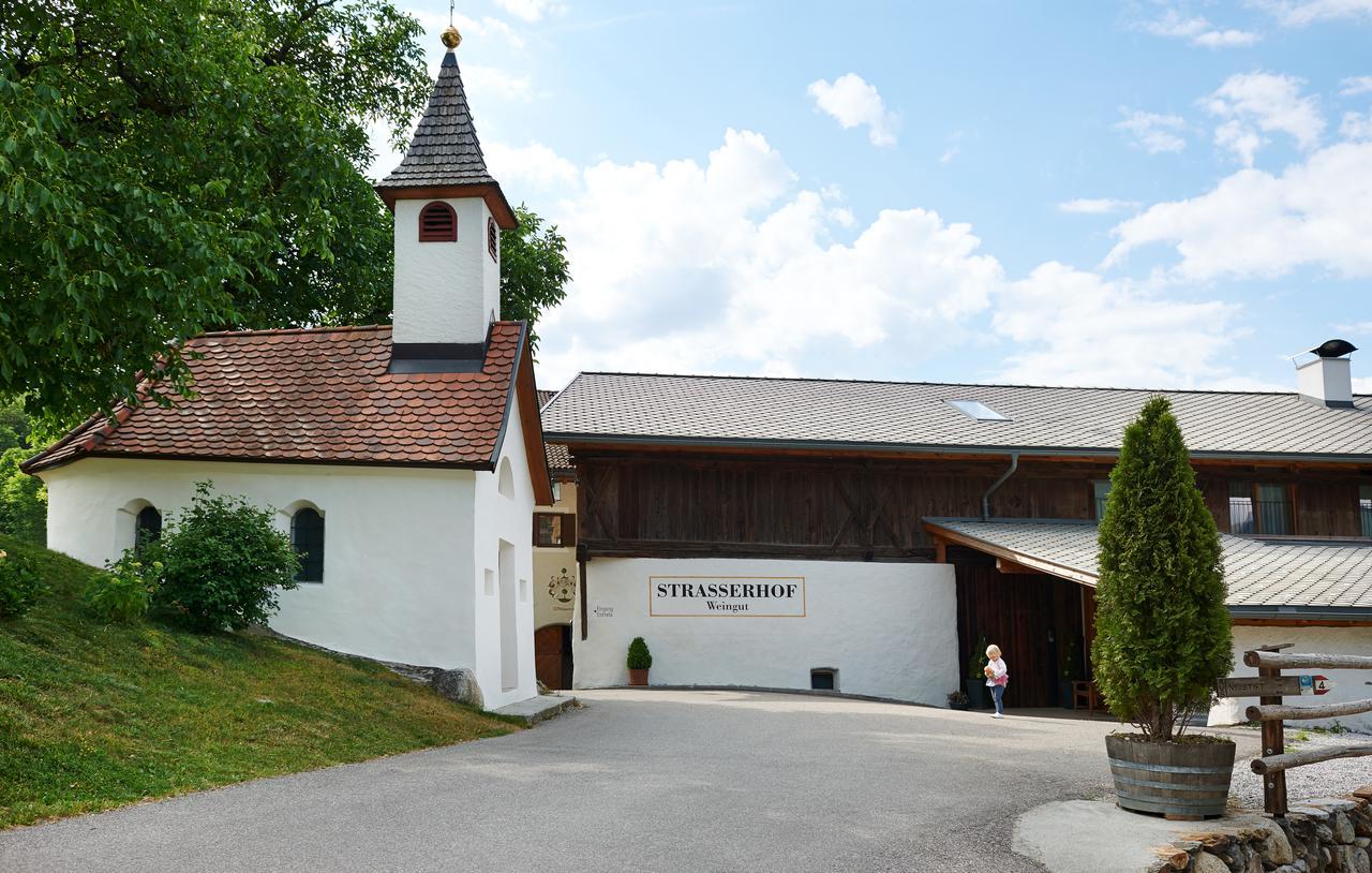 Strasserhof Tenuta-Weingut Vahrn Exterior foto