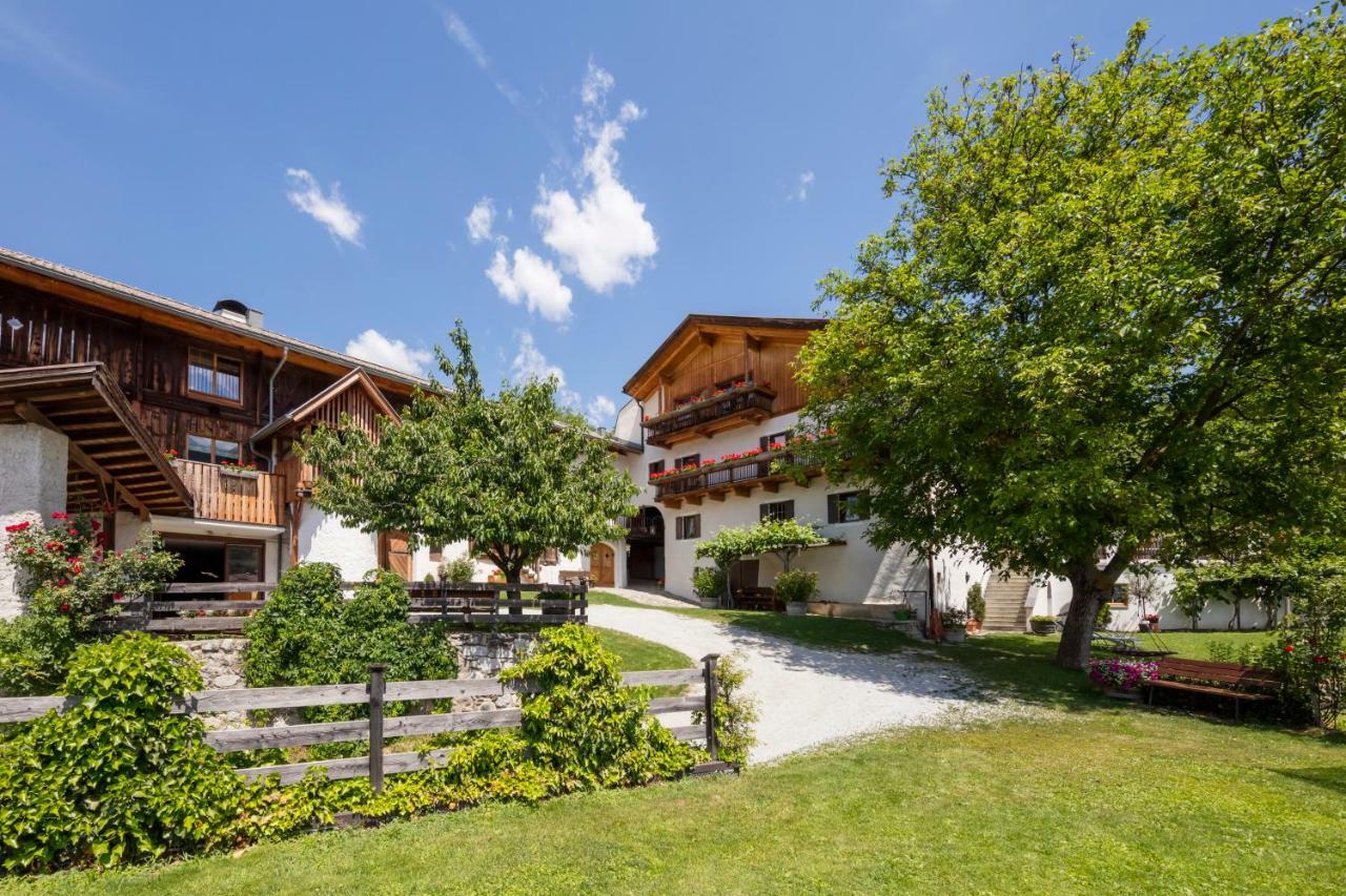 Strasserhof Tenuta-Weingut Vahrn Exterior foto